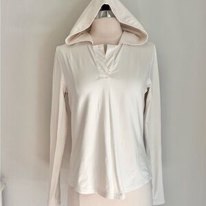 Ann Taylor Loft Hooded Split Neck Stretchy Nylon Pullover Top in Ivory, Sz M